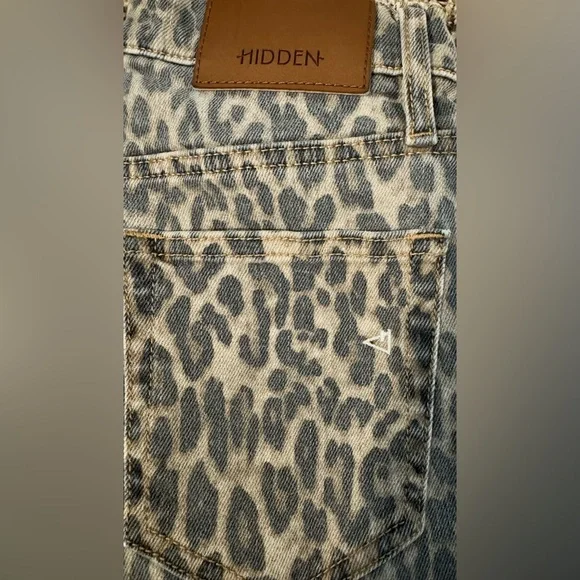 HIDDEN Cheetah Stretch Jean - Picture 3 of 7